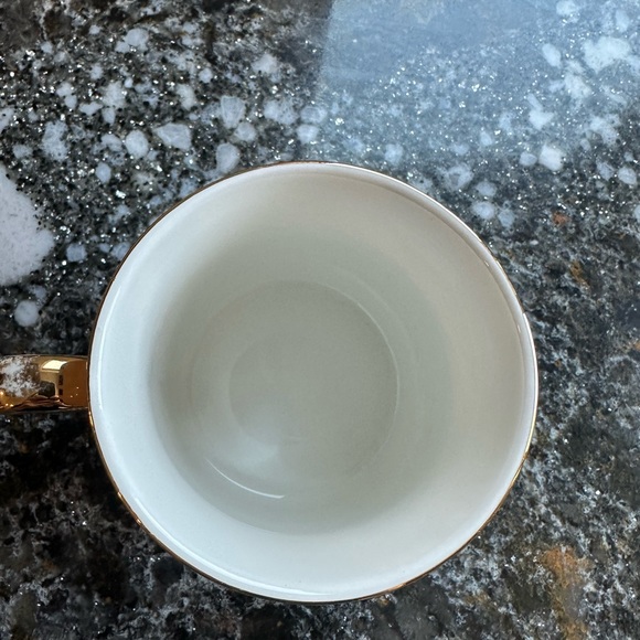 MACKENZiE- CHiLDS H initial mug - Picture 4 of 5